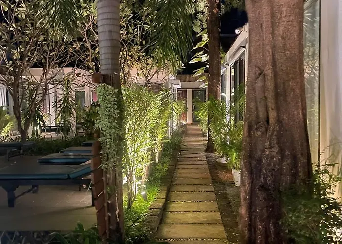 Nocleg ze śniadaniem Compact Unique Villa-three Bedroom- Angkor *